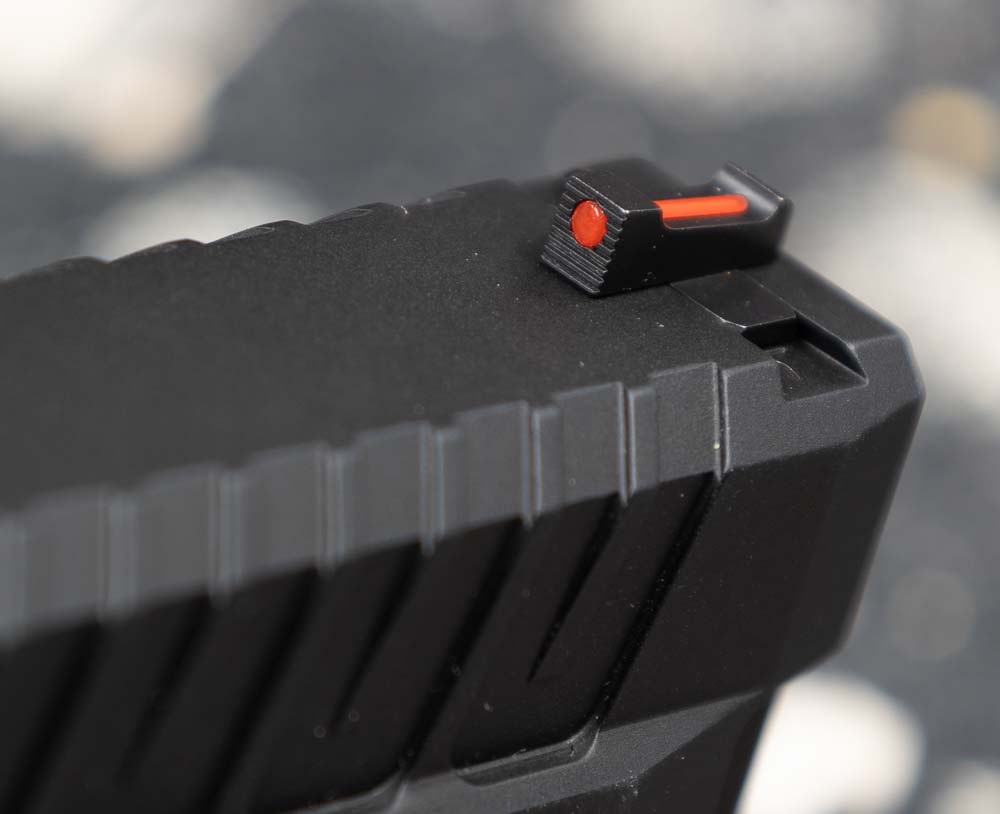 red fiber optic front sight on XD Mod3 semi-automatic pistol